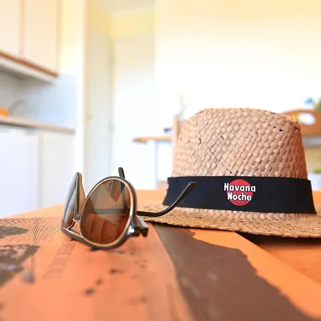 L'esquinade - F2 105 By Interhome